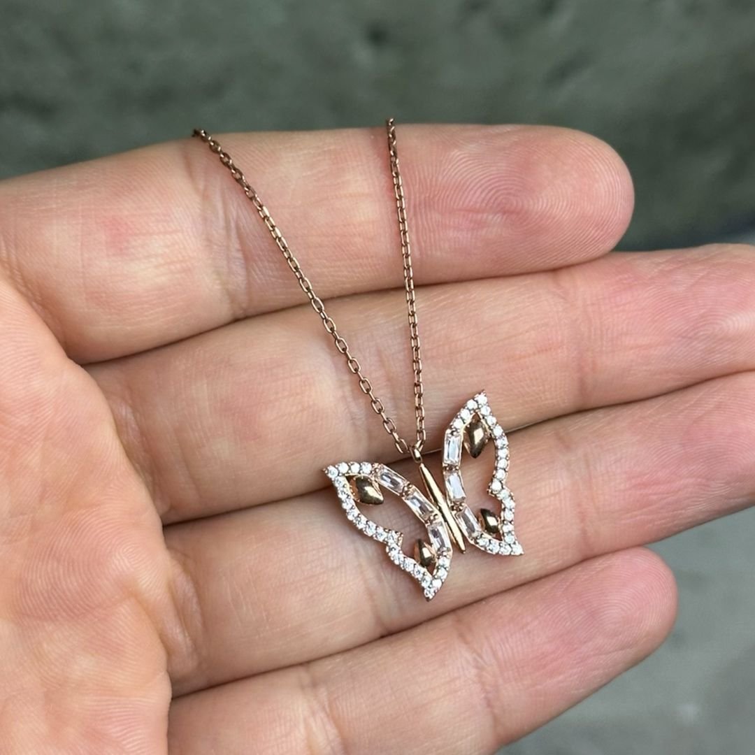 Rose Kelebek Figürlü Gümüş Kolye