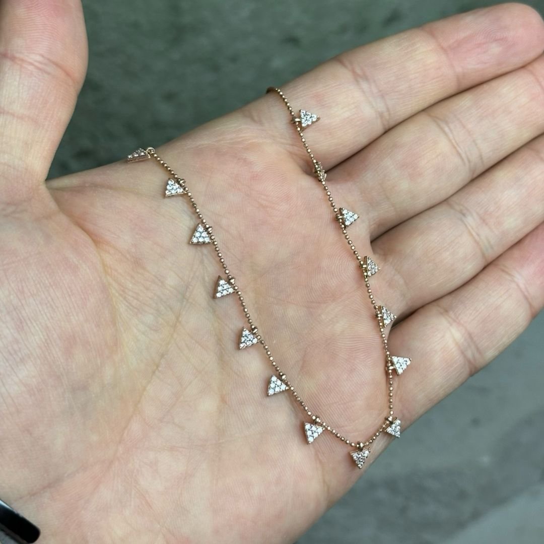 Rose Zirkon Taşlı Üçgen Gümüş Kolye