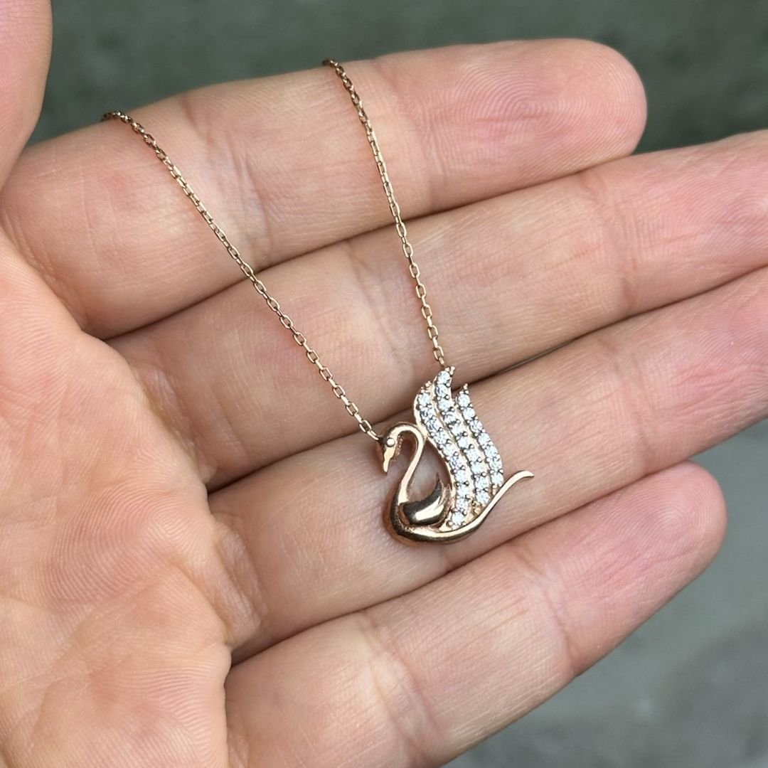 Zirkon Taşlı Rose Kuğu Model Gümüş Kolye