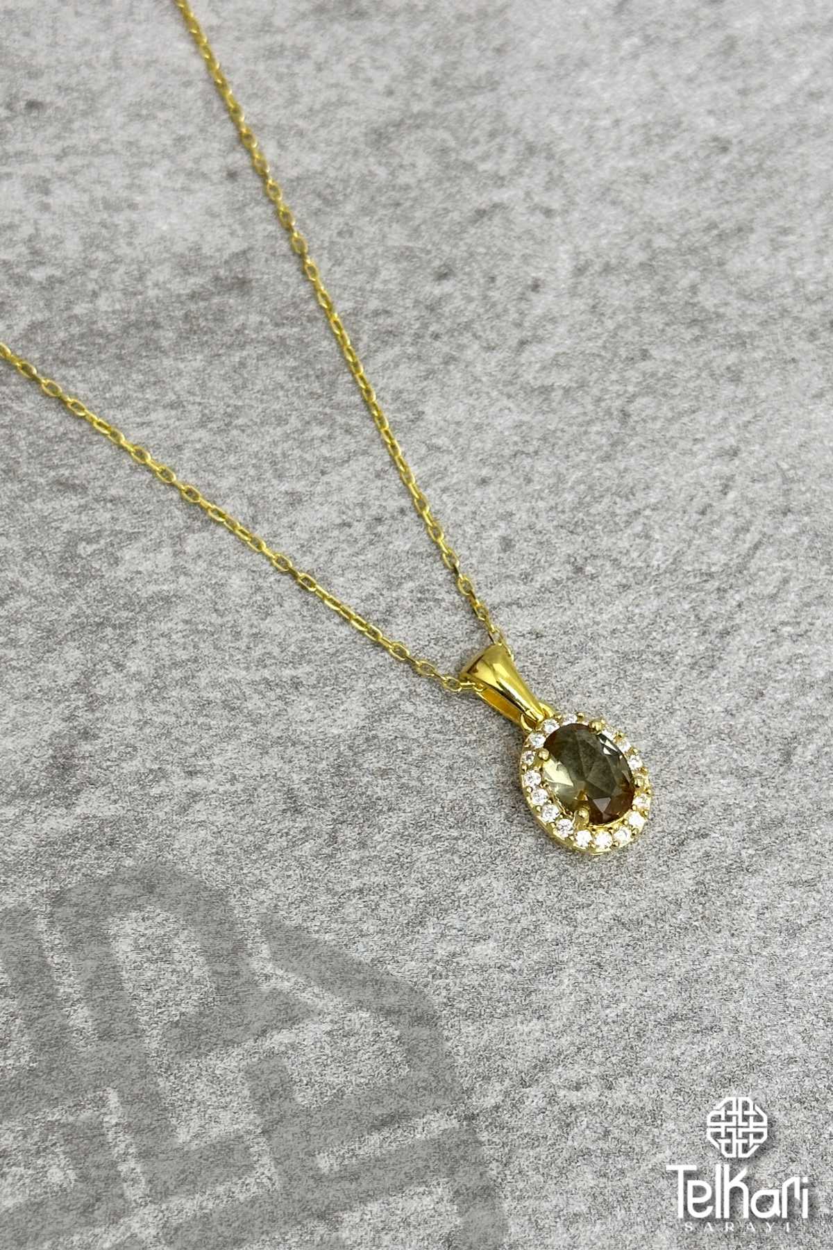 Taşlı Oval Model Renk Değiştiren Sultan Taşı Gold Gümüş Kolye