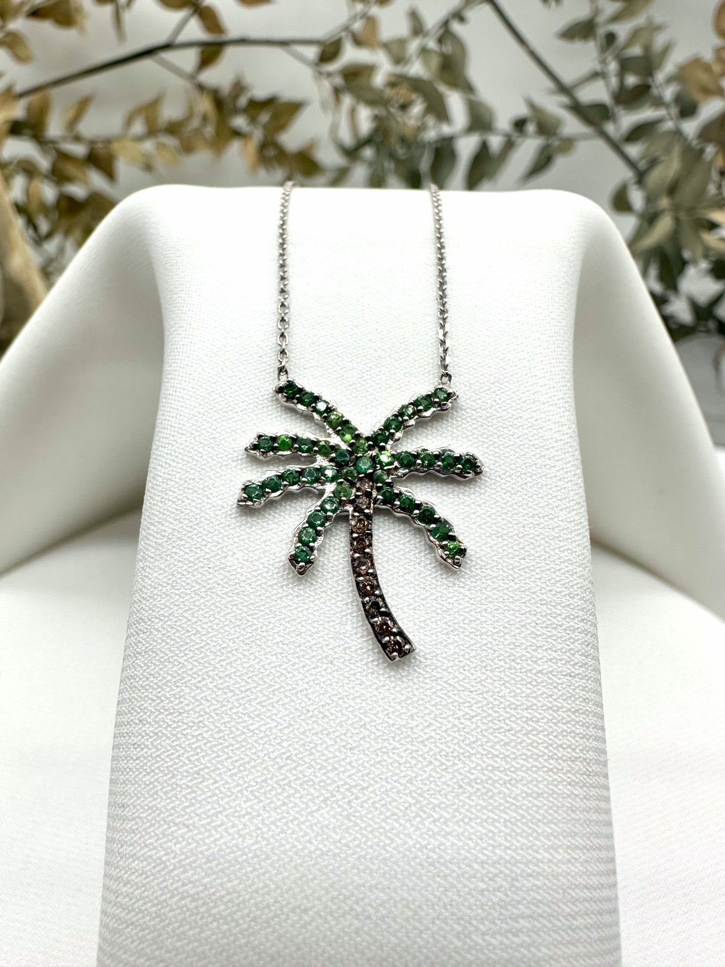 Palm Brown Pırlantalı Zümrüt Kolye