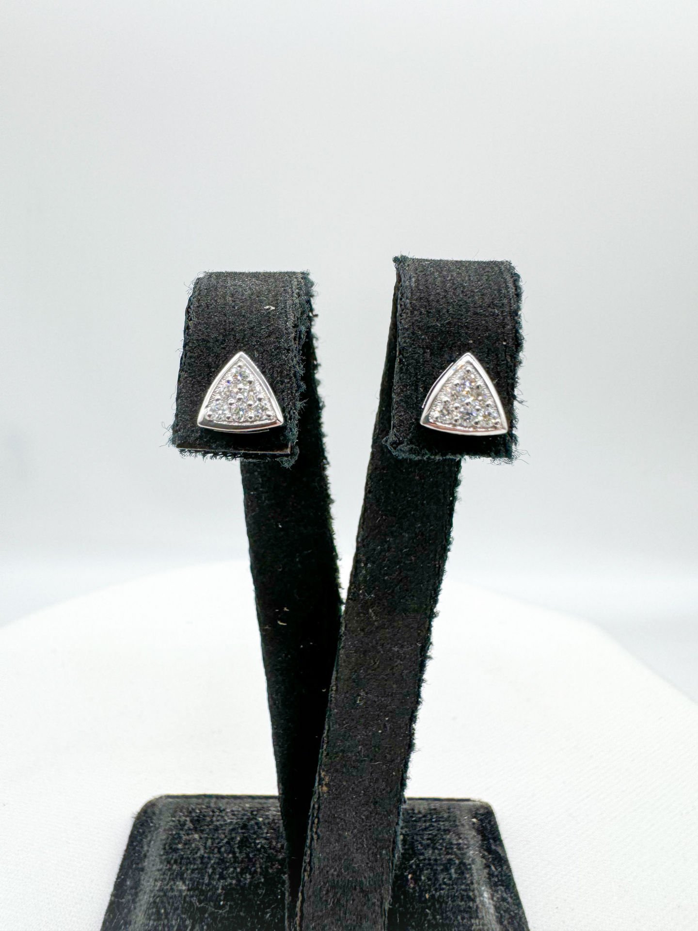 Triangle Pırlantalı Küpe