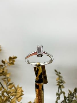 0.39ct Baget Yüzük