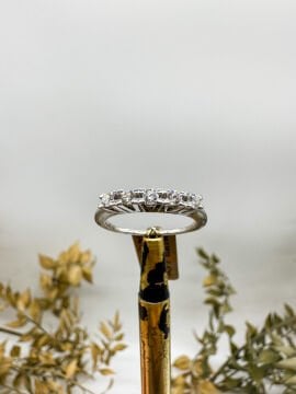 0.23 ct Pırlanta Beştaş Yüzük