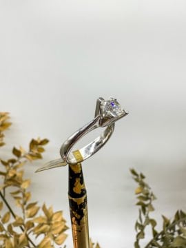 1.00 ct Pırlanta Tektaş Yüzük