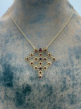 Garnet Kolye
