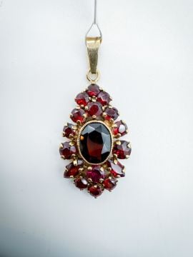 Garnet Kolye Ucu