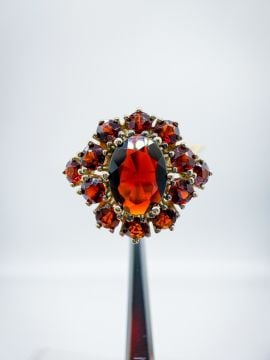 Garnet Yüzük