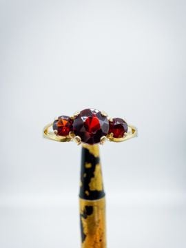 Garnet Yüzük