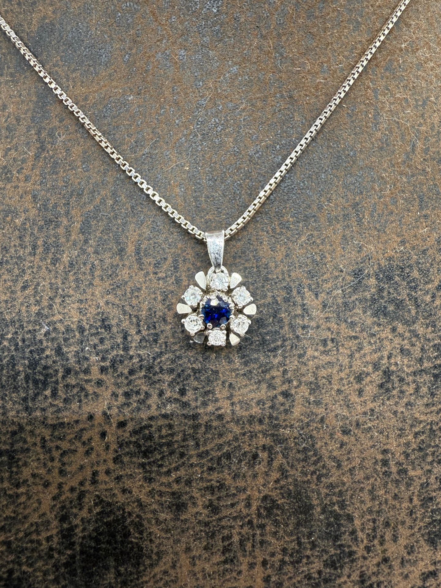 Pırlantalı Safir Kolye