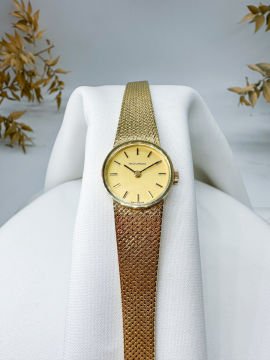 Movado Saat