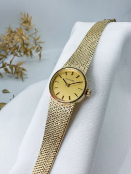 Movado Saat
