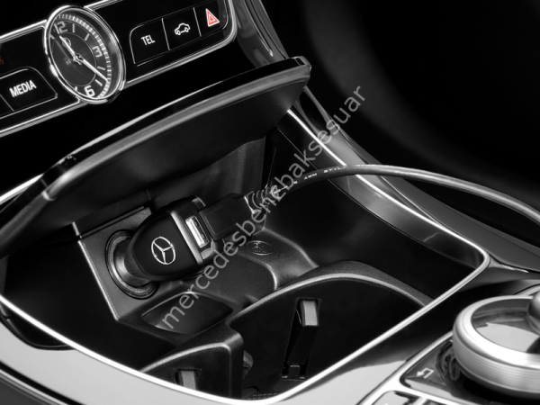 Mercedes Benz USB Şarz