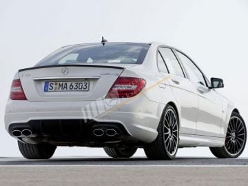 C 63 AMG ARKA DİFFÜSÖR