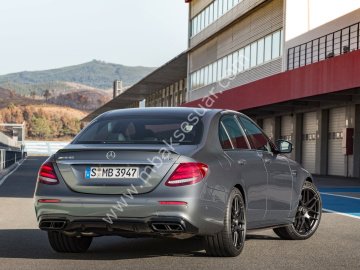 E63 AMG Bagaj Spoıler
