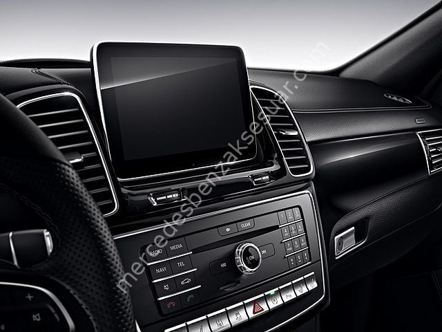 Mercedes Benz COMAND Online Monitor