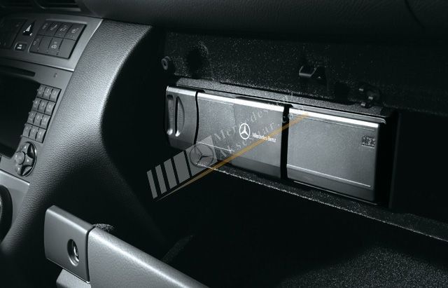 Mercedes Benz  6'LI CD çalar
