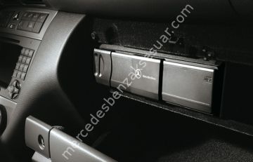 Mercedes Benz  6'LI CD çalar