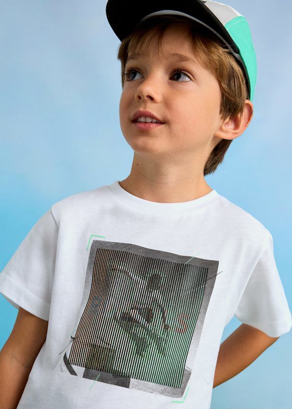 ÜÇ BOYUTLU T-SHIRT
