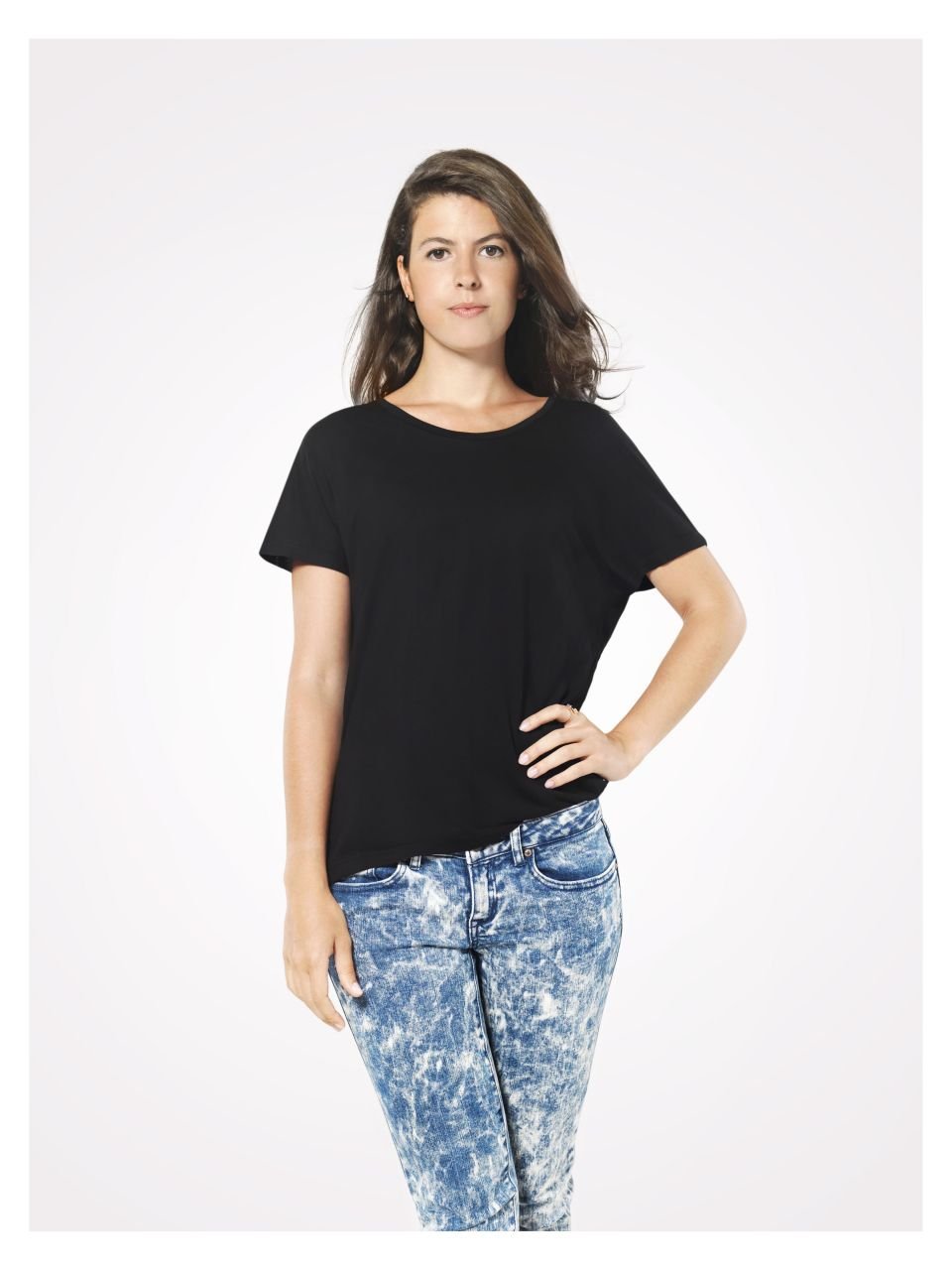 Bisiklet Yaka Siyah Renk Sinu Tshirt