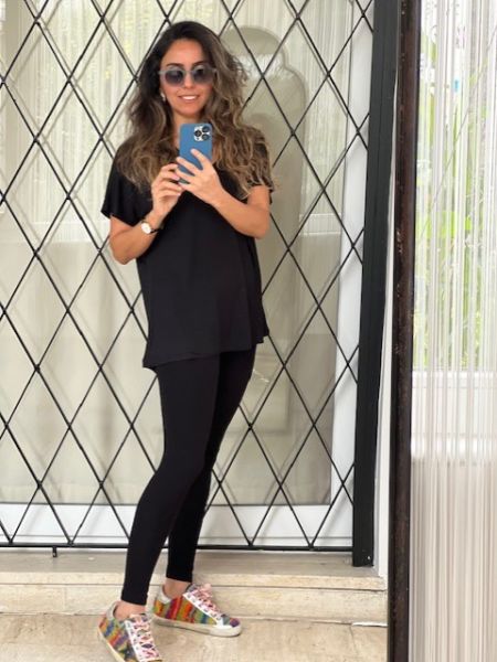 V Yaka Siyah Renk Sinu Tshirt
