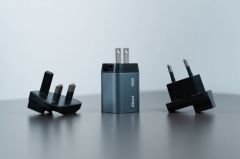 32200 GNC-35 GaN Charger 35W with 1 x USB-C® PD 35W / 1 x USB-A QC 3.0