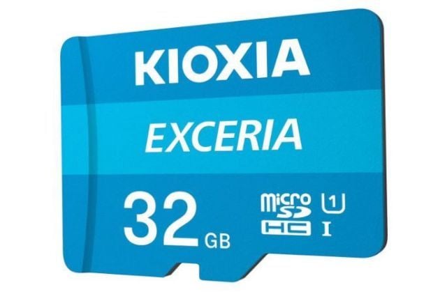 LMEX1L032GG2 32GB microSD EXCERIA  UHS1 R100  Micro SD Kart