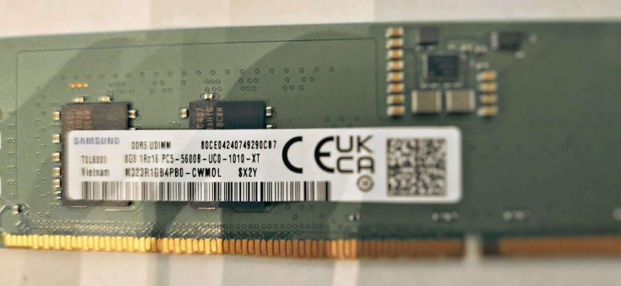SAMSUNG M323R1GB4PB0-CWM 8GB 1RX16 5600Mbps Masaüstü Ram