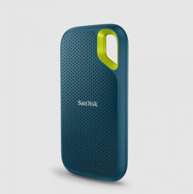 SDSSDE61-2T00-G25M 2TB EXTREME V2 USB 3.2 1050-1000MB/s Portable SSD Monterey