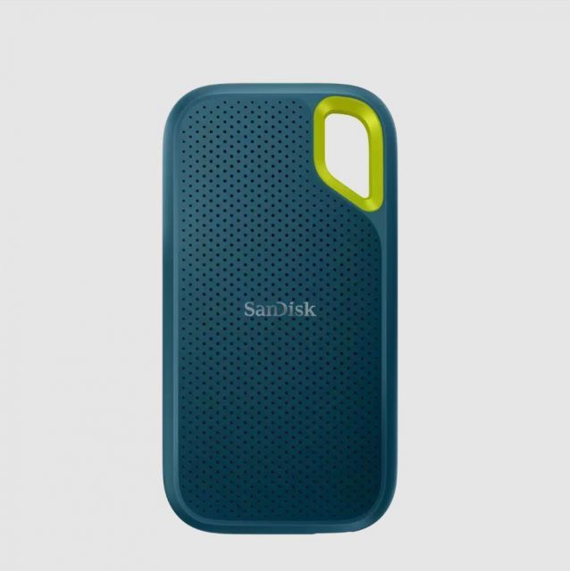 SDSSDE61-4T00-G25M 4TB EXTREME V2 USB 3.2 1050-1000MB/s Portable SSD Monterey