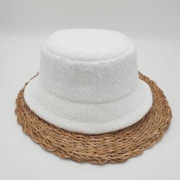 Beyaz Renk Kıvırcık Kumaş Bayan Yuvarlak Şapka