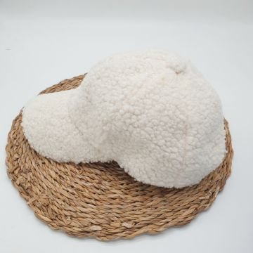 Beyaz Renk Kıvırcık Kumaş Beyzbol Kep