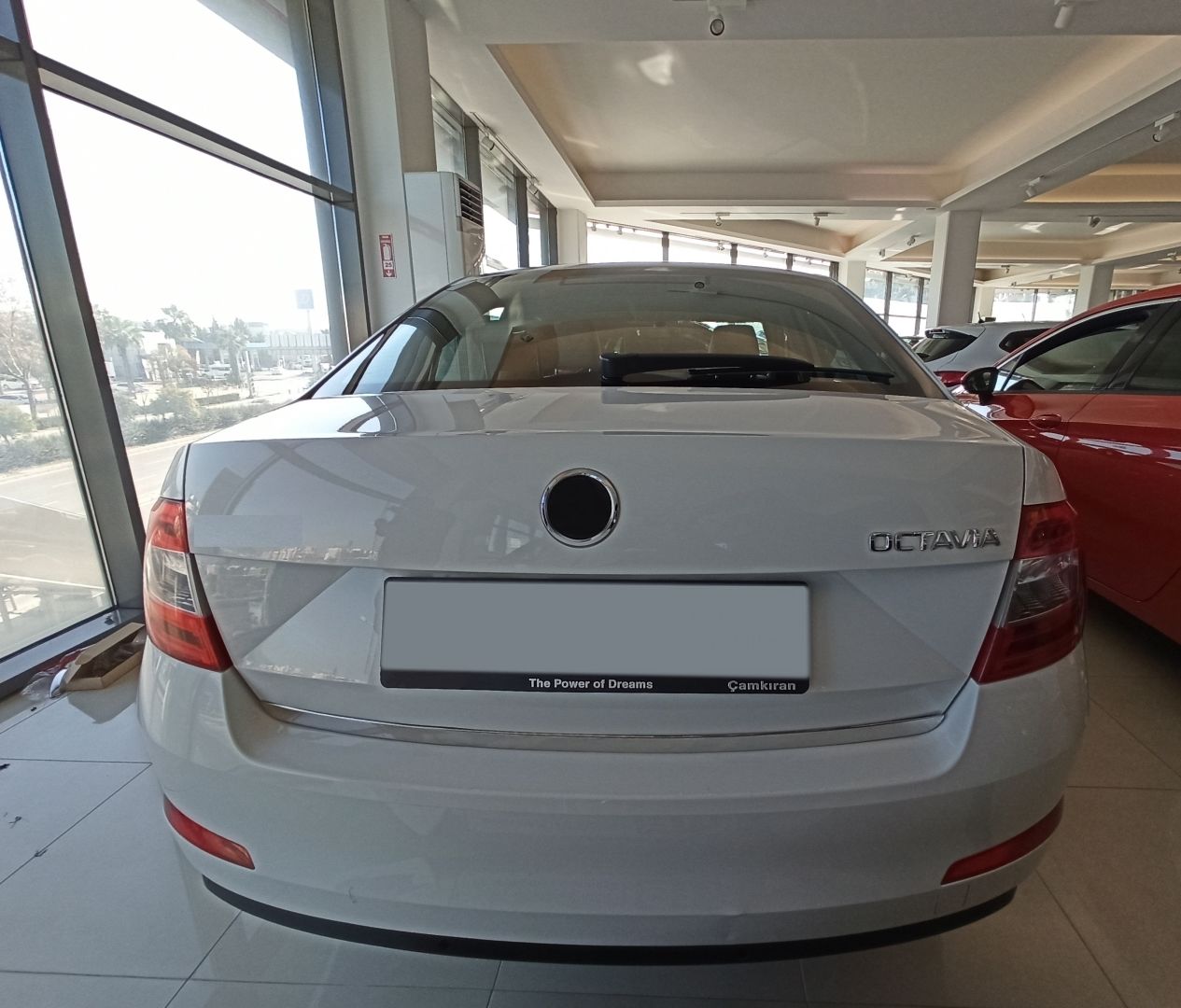 SKODA OCTAVIA 2015-2019 BAGAJ ÇITASI KROM