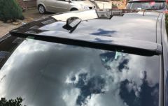 Bmw e90 cam üstü spoiler pianoblack 2005 / 2012