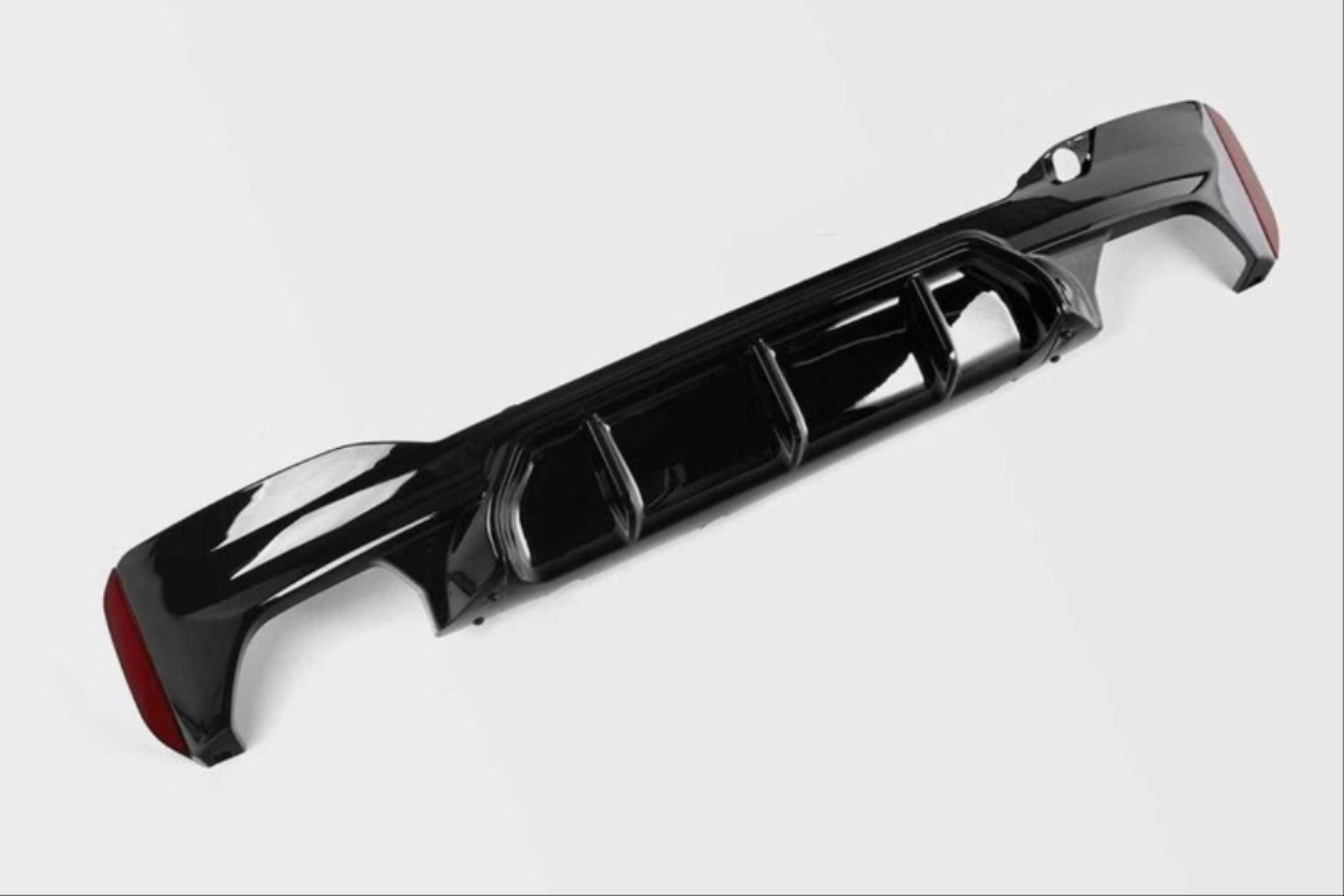 Bmw g30 m5 arka tampon difüzör pianoblack 2017+