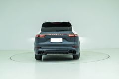 Porshce cayenne 2019 görünüm arka bagaj ve stop 2011 / 2014