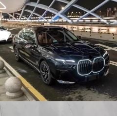 Bmw g70 m760 ön böbrek panjur ızgara ledli 2023+