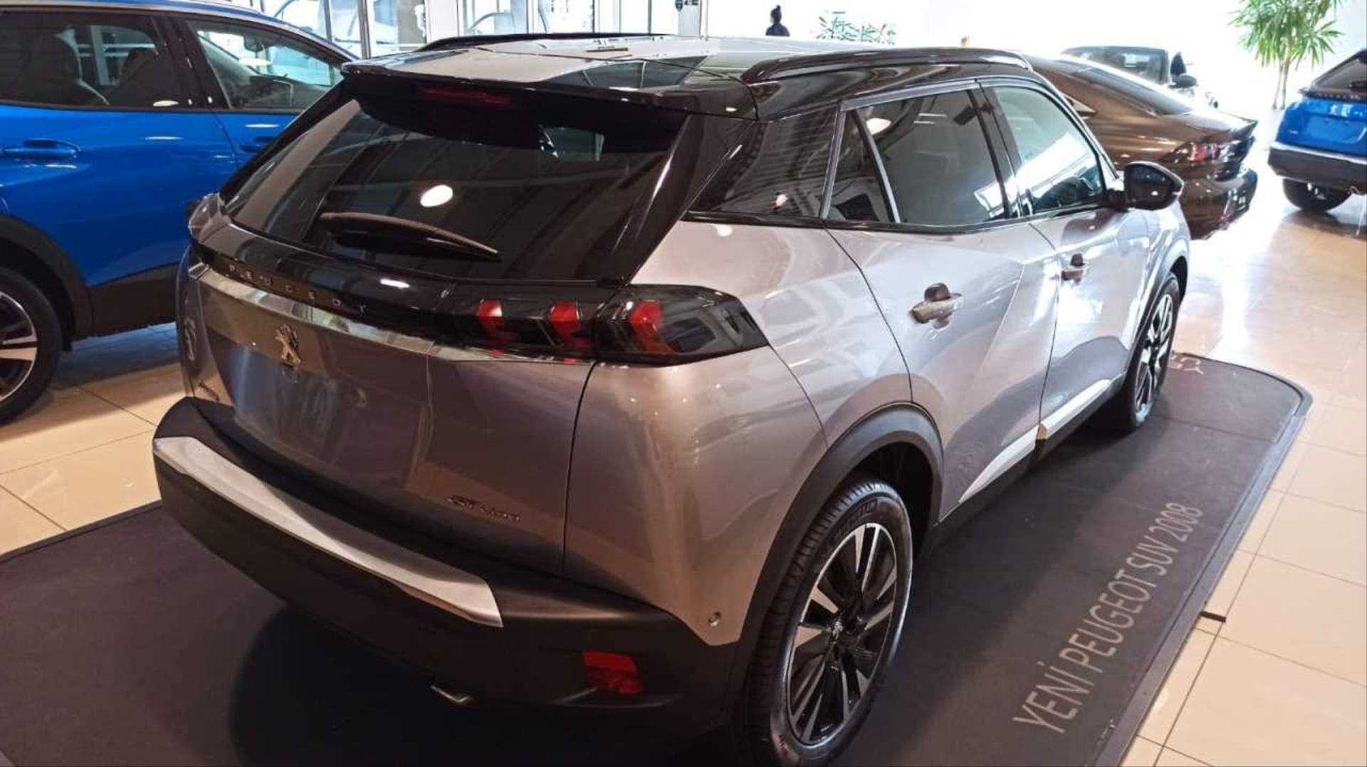 PEUGEOT 2008 BAGAJ UST KROMU (3 PARCA)