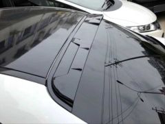 Mercedes w205 cam üstü spoiler pianoblack 2015+