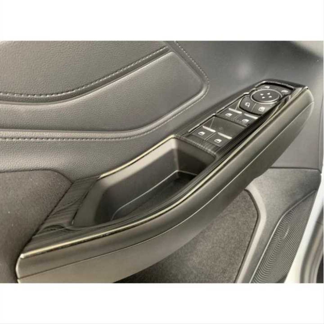 FORD FOCUS 2019+ KAPI ÇITASI PIANO BLACK