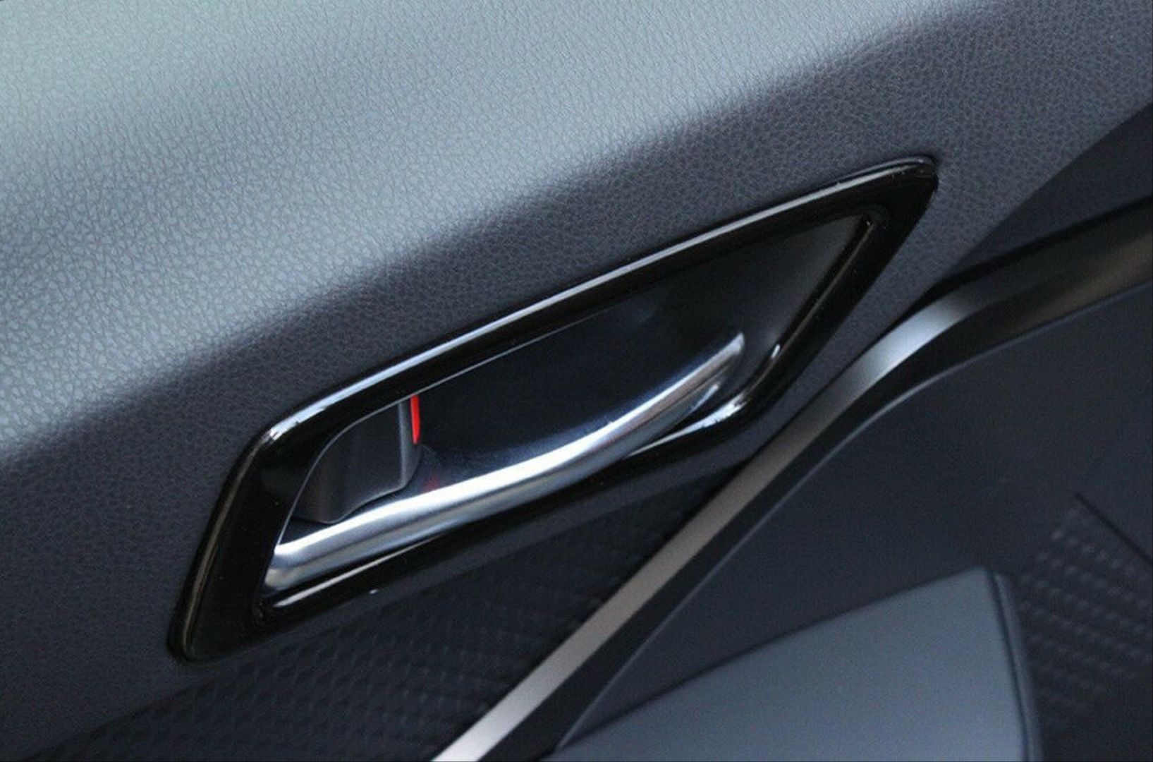 TOYOTA C-HR 2016-2019 KAPI KOLÇAK KAPLAMA TITANYUM SİYAH