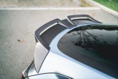 Tesla model y turbo bagaj üstü spoiler pianoblack
