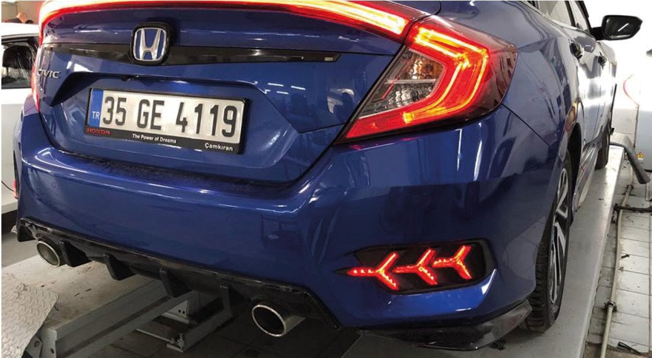 Honda civic fc5 uyumlu arka sis led lambası kırmızı 3 ok hareketli