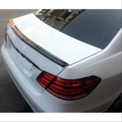 Mercedes w212 bagaj üstü spoiler pianoblack 2009+