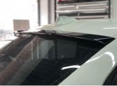 Bmw F30 cam üstü spoiler yarasa tip parlak siyah