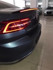 VOLKSWAGEN PASSAT LED SPOILER  (PIANO BLACK)