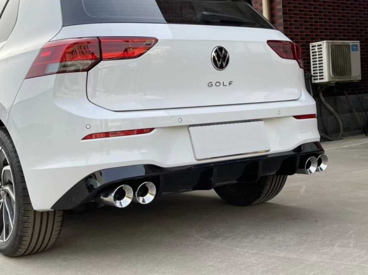 Vw golf 8 arka tampon difüzörü çift çıkış piano black 2021+