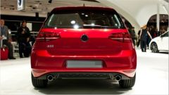 Vw golf 7 gti arka tampon difüzörü pianoblack 2013+