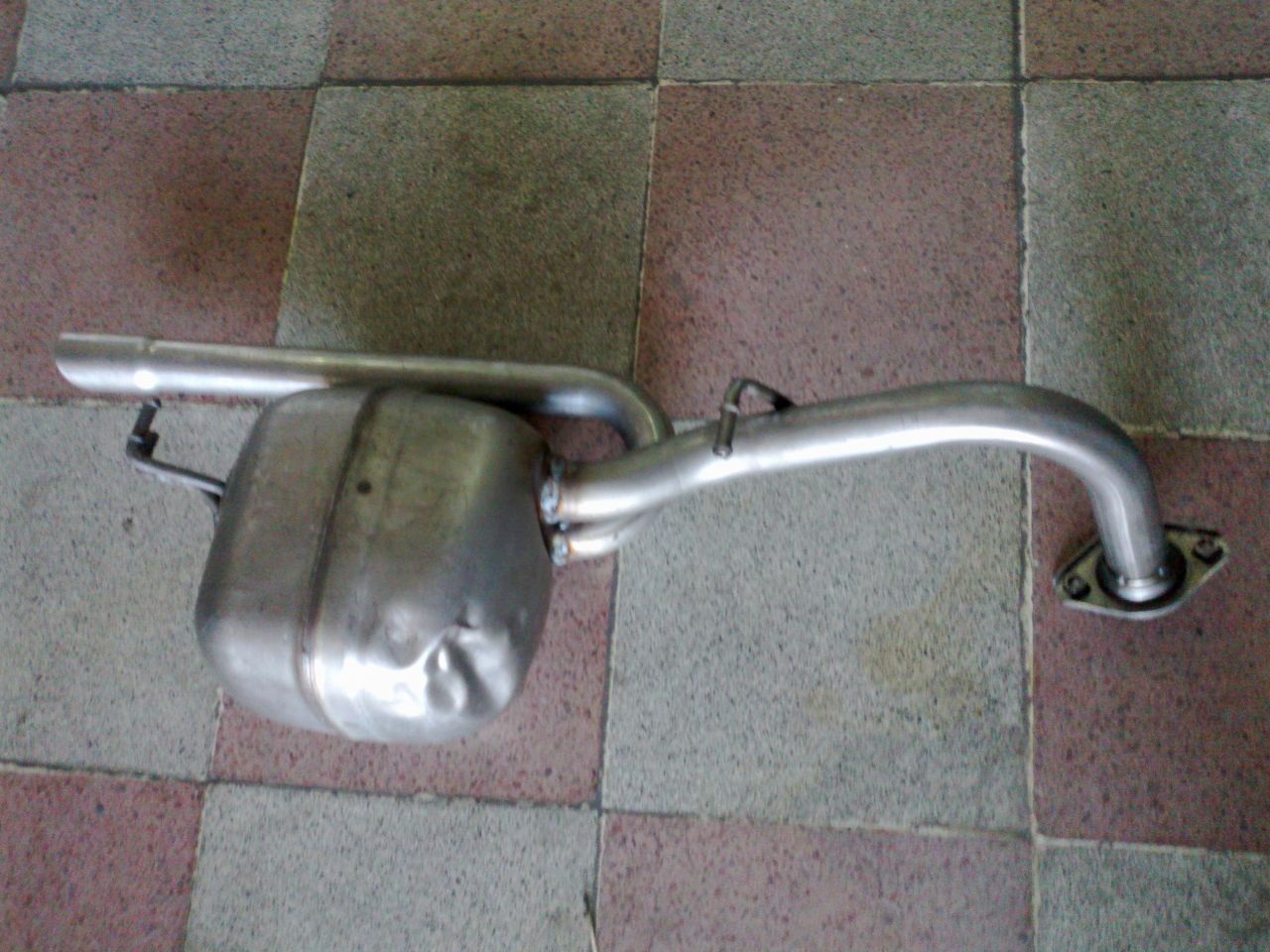 TOYOTA YARİS  ARKA EGZOZ. 1.3 VVTİ 2008>...
