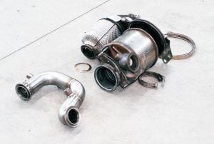 AUDİ   EGZOZ BORUSU DOWNPİPE A3  E6 Motor 1.6 - 2.0TDİ (2013 - 18 )